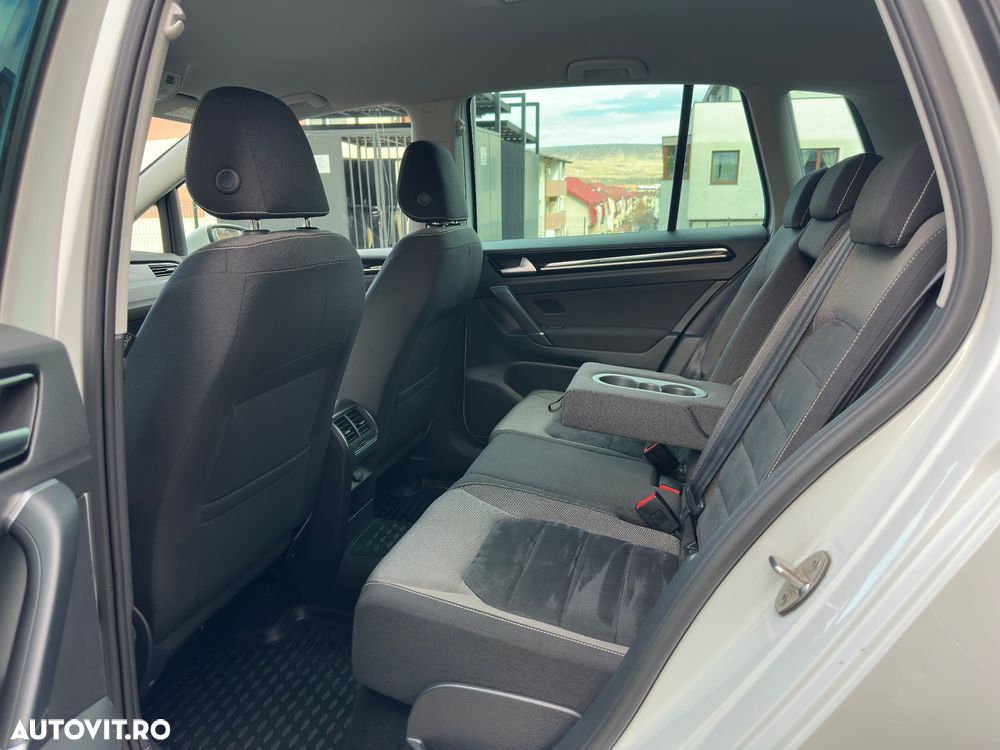 Volkswagen Golf Sportsvan 2.0 TDI SCR DSG Highline - 19