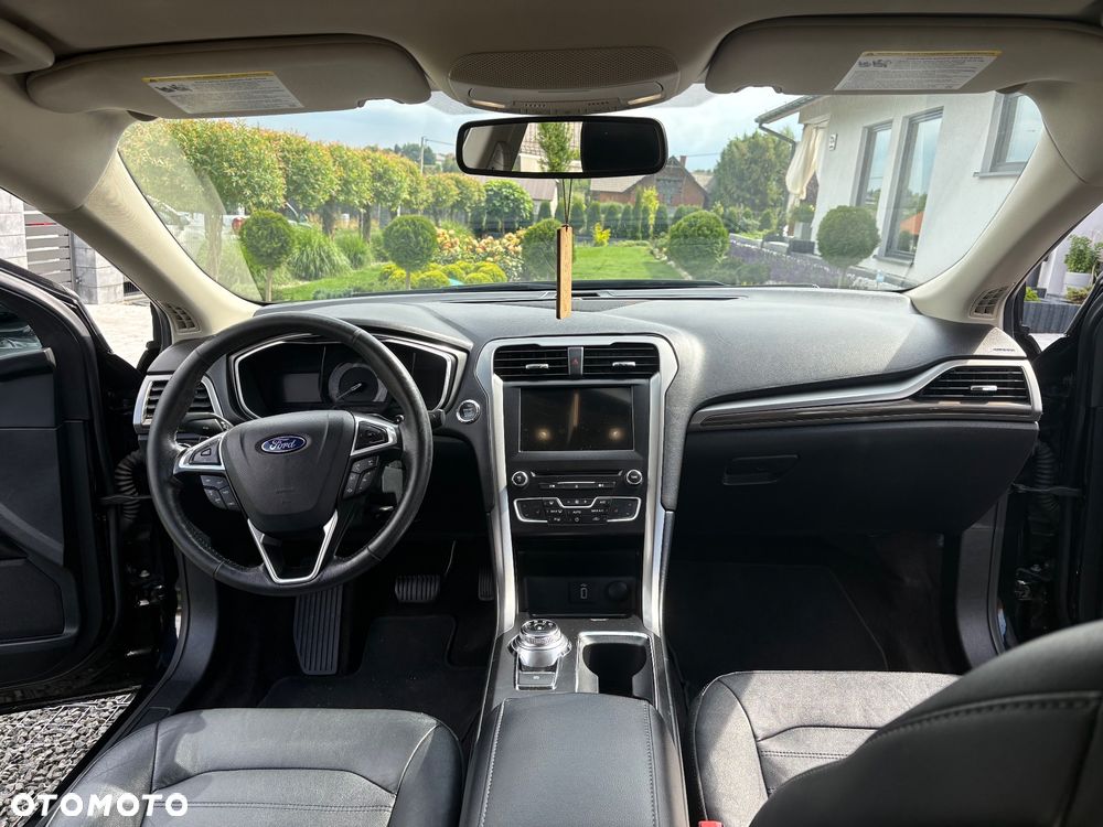 Ford Fusion 2.0 EcoBoost Titanium - 9