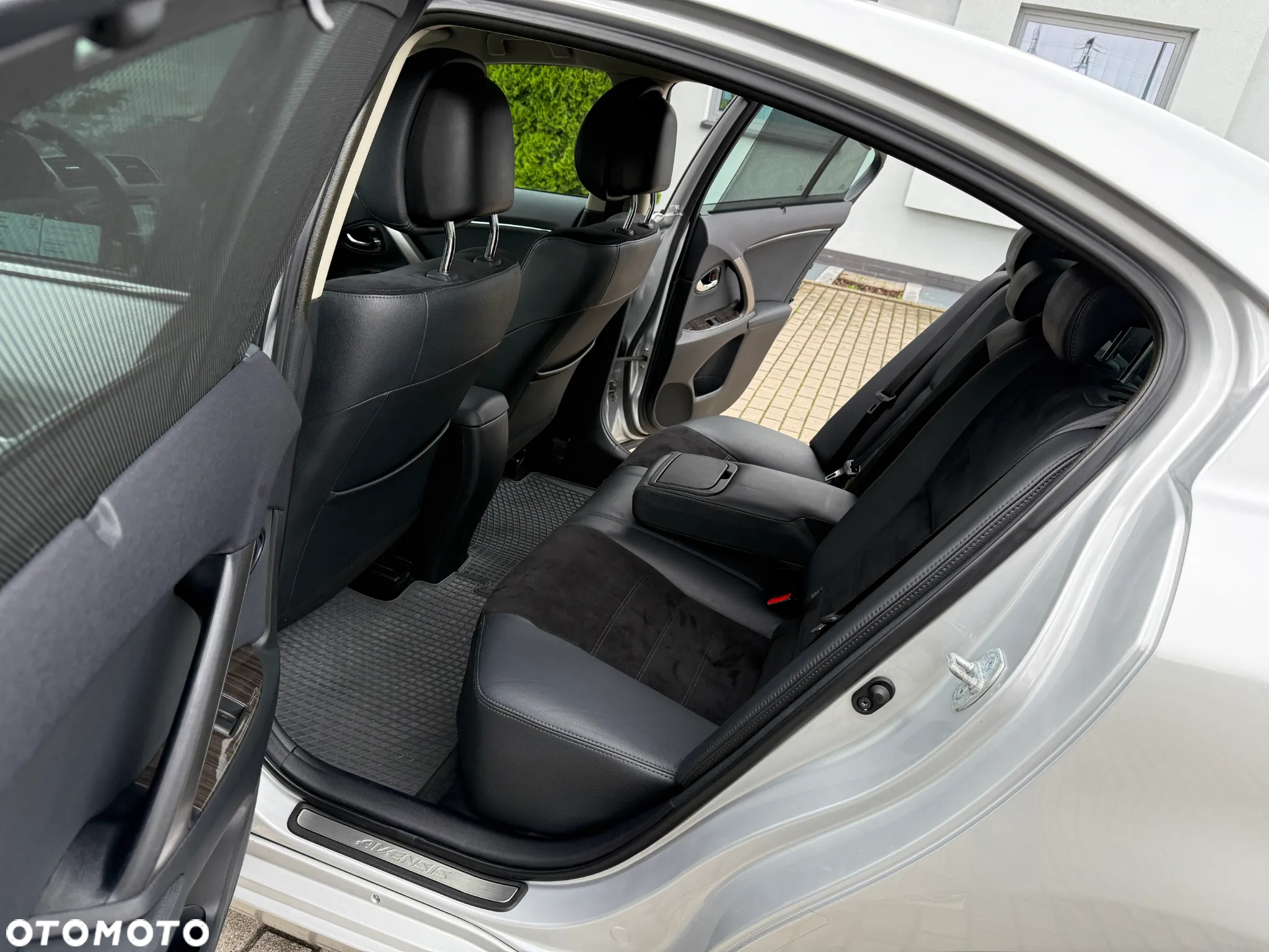 Toyota Avensis 2.0 Prestige - 32