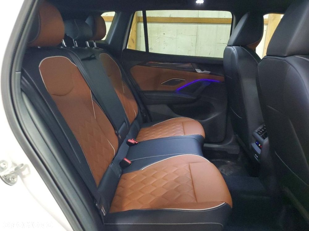 Volkswagen Tiguan - 10
