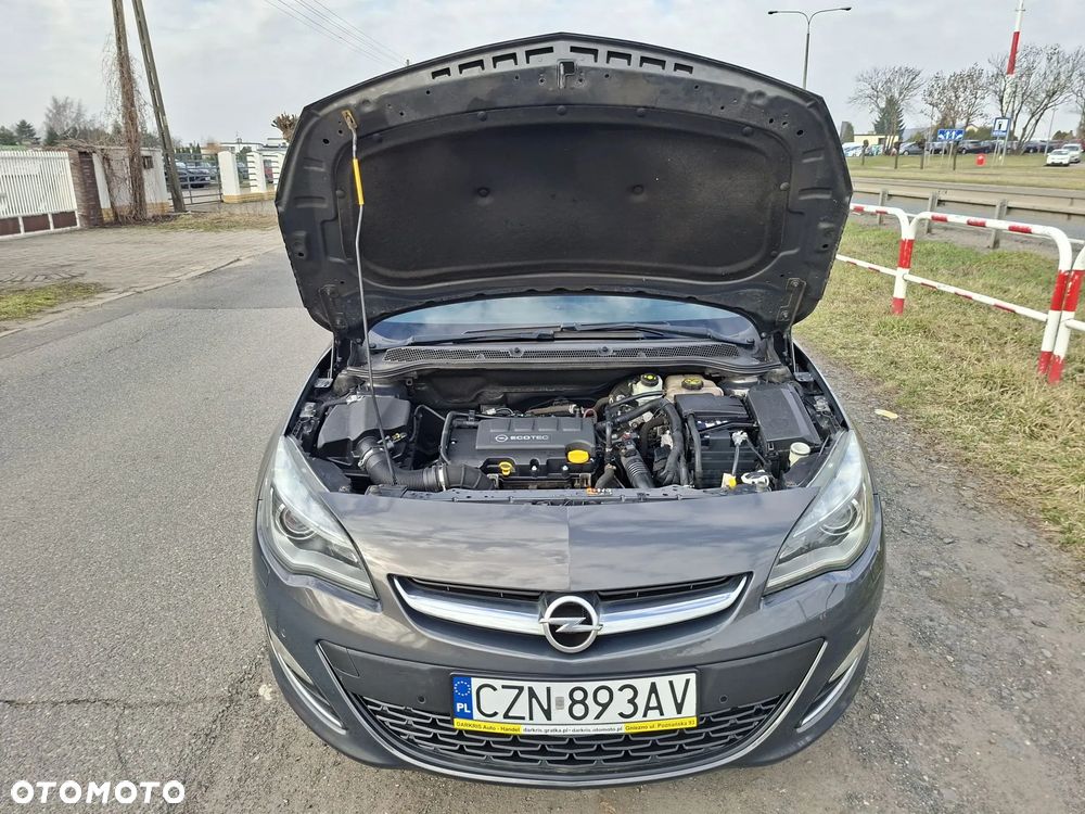 Opel Astra 1.4 Turbo Exklusiv - 4