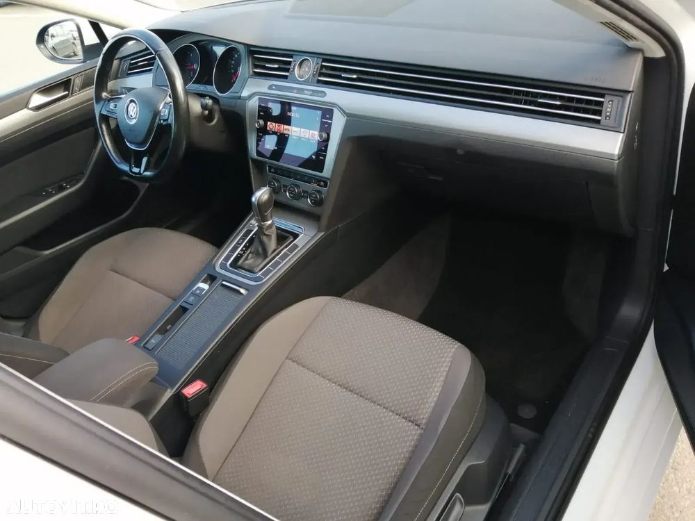 Volkswagen Passat - 7