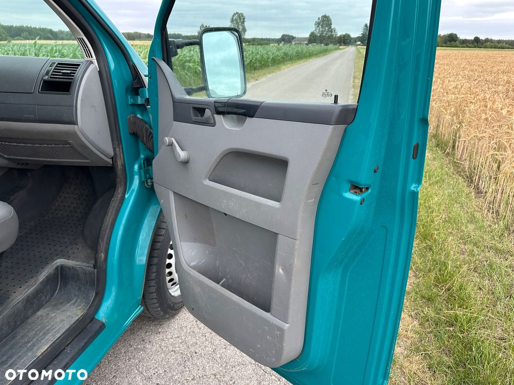 Volkswagen Transporter - 12