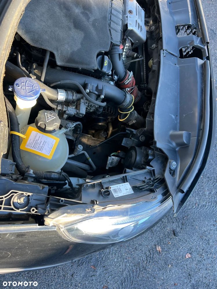 Peugeot 2008 PureTech 110 Stop&Start EAT6 GT-Line Edition - 16