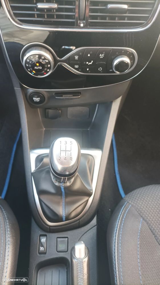 Renault Clio Sport Tourer 1.5 dCi GT Line - 17