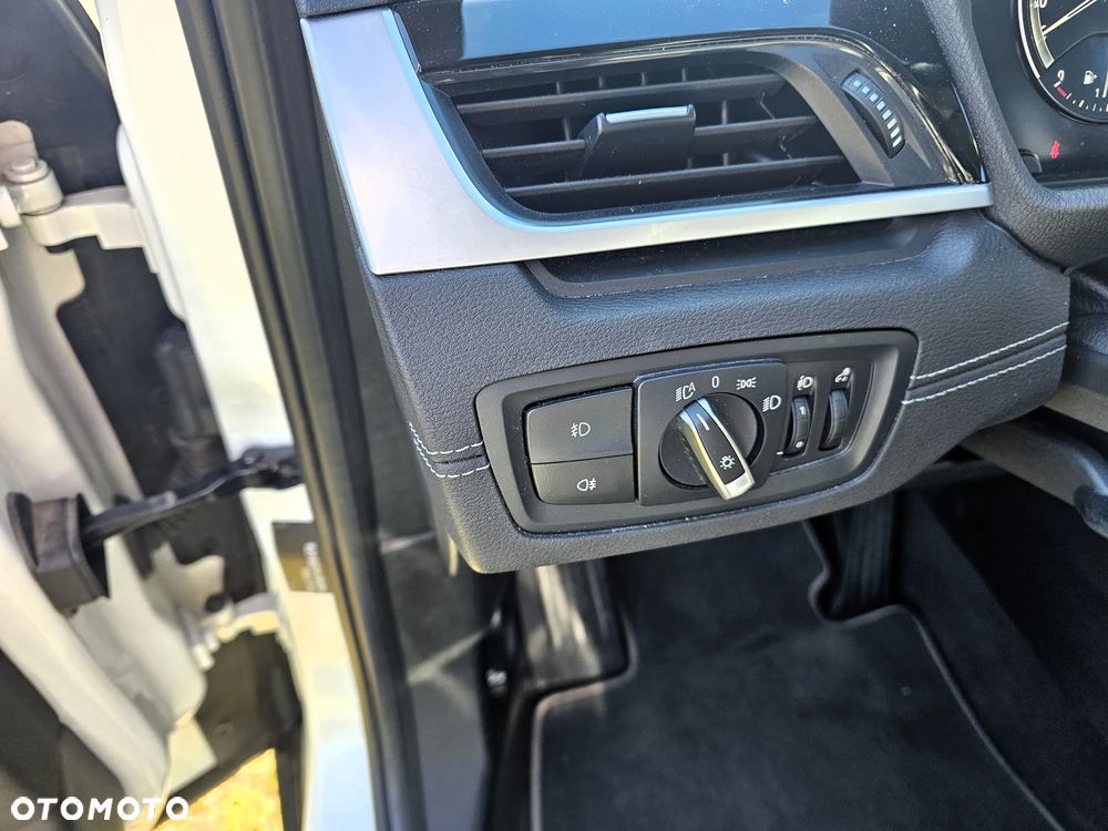 BMW X1 xDrive20d Sport Line - 19