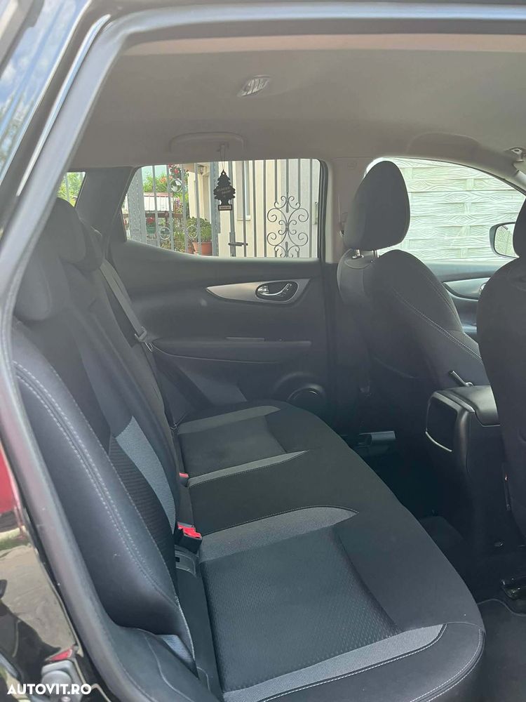 Nissan Qashqai 1.7 dCi Xtronic ALL-MODE 4x4i TEKNA - 9