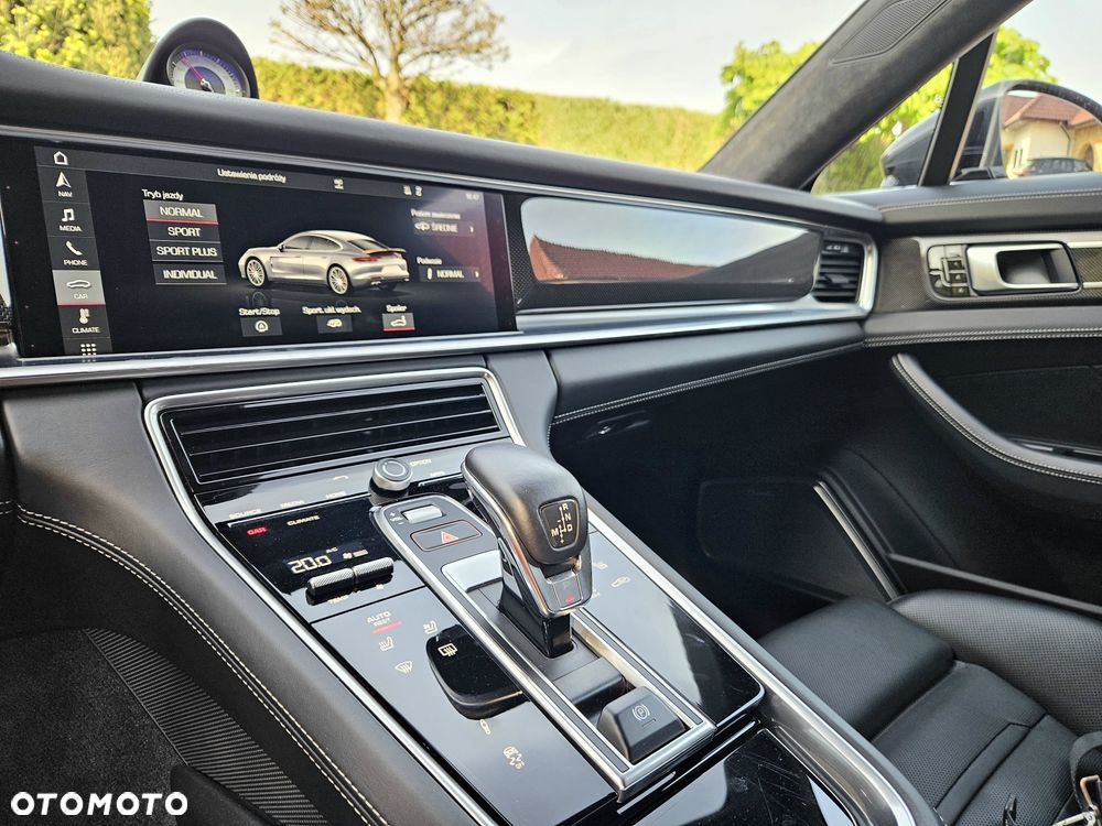 Porsche Panamera Turbo - 33