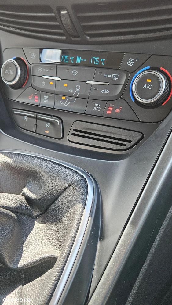 Ford Kuga 1.5 EcoBoost 2x4 Cool & Connect - 25