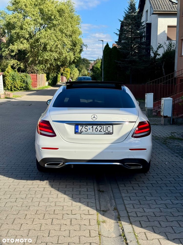Mercedes-Benz Klasa E 220 d 9G-TRONIC - 11