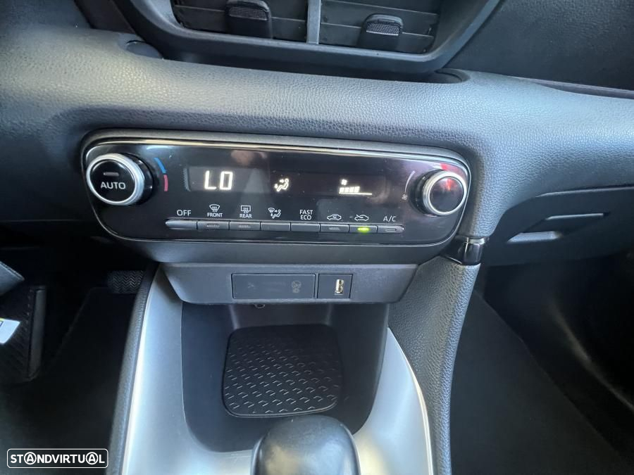 Toyota Yaris 1.5 HDF Comfort Plus - 38