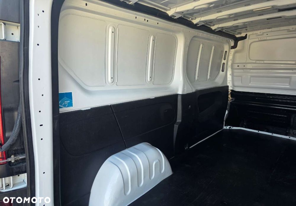 Renault Trafic - 26