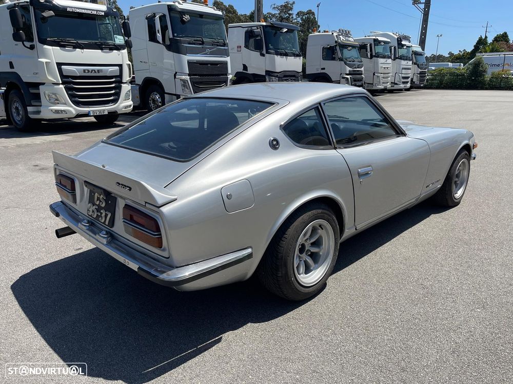 Datsun 240 Z - 6