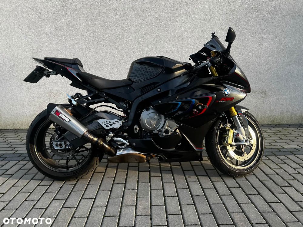 BMW S