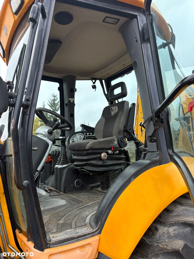 JCB 4CX - 23