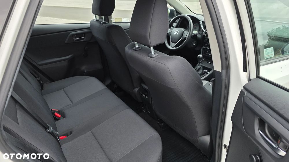 Toyota Auris 1.33 VVT-i Life - 12