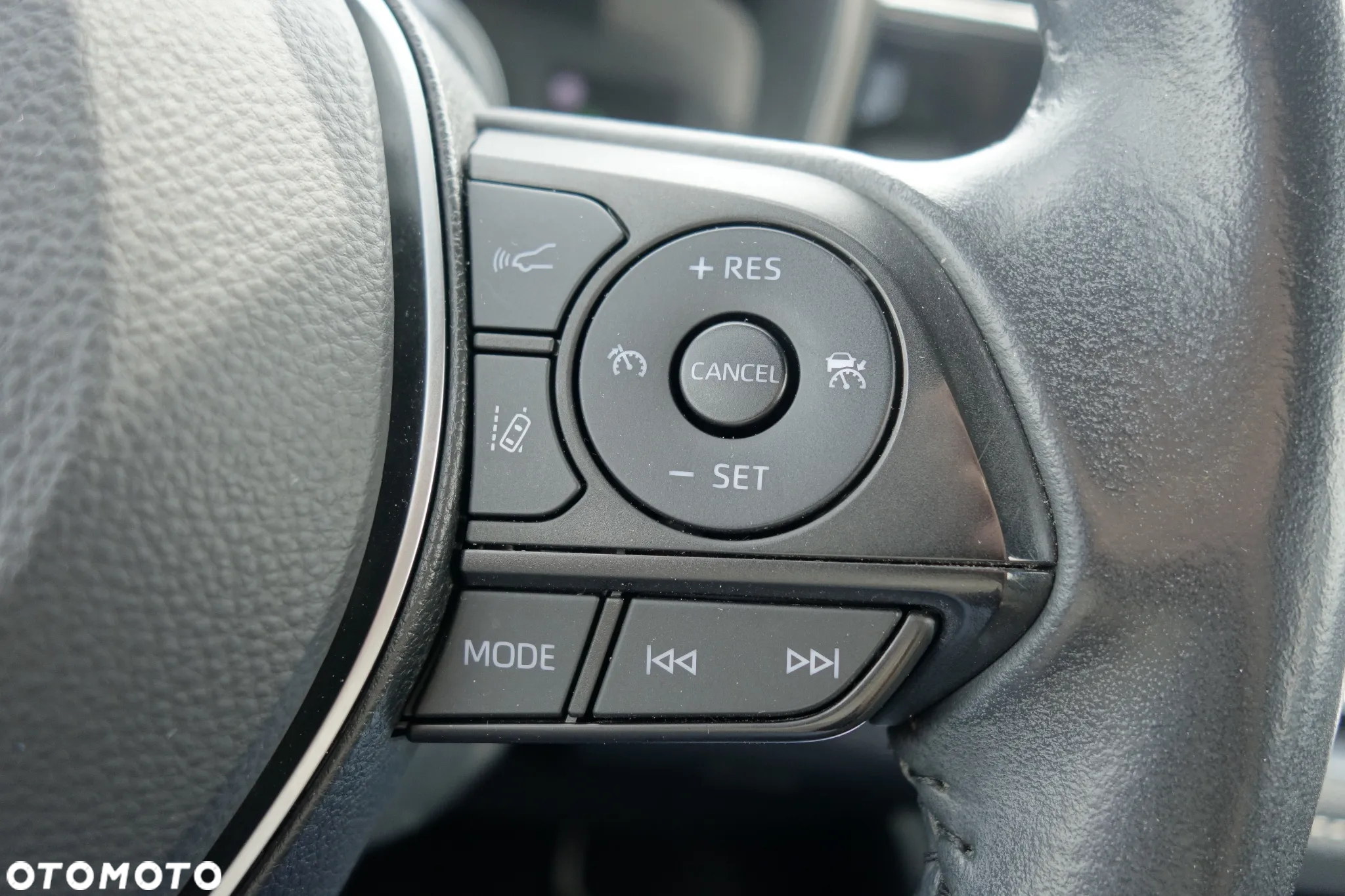 Toyota Corolla 2.0 Hybrid Comfort - 18