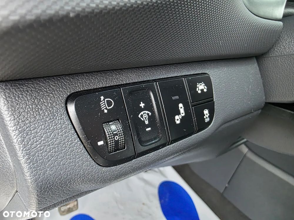 Hyundai IONIQ Hybrid Business - 34