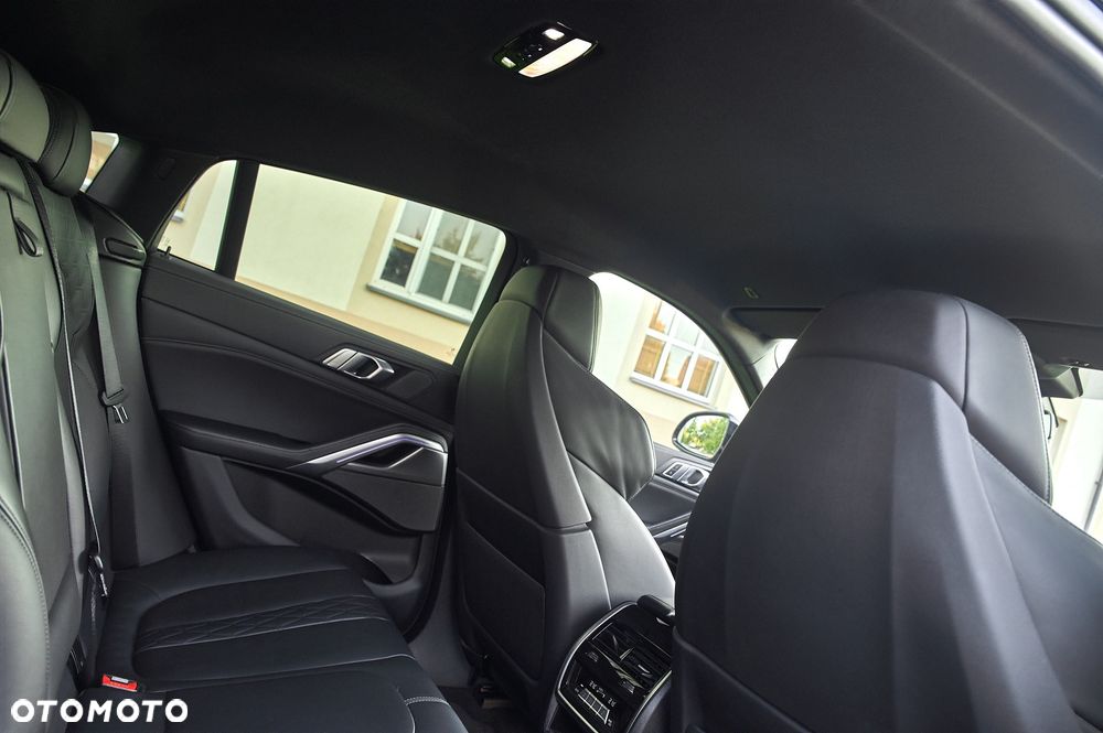 BMW X6 xDrive40d mHEV - 30