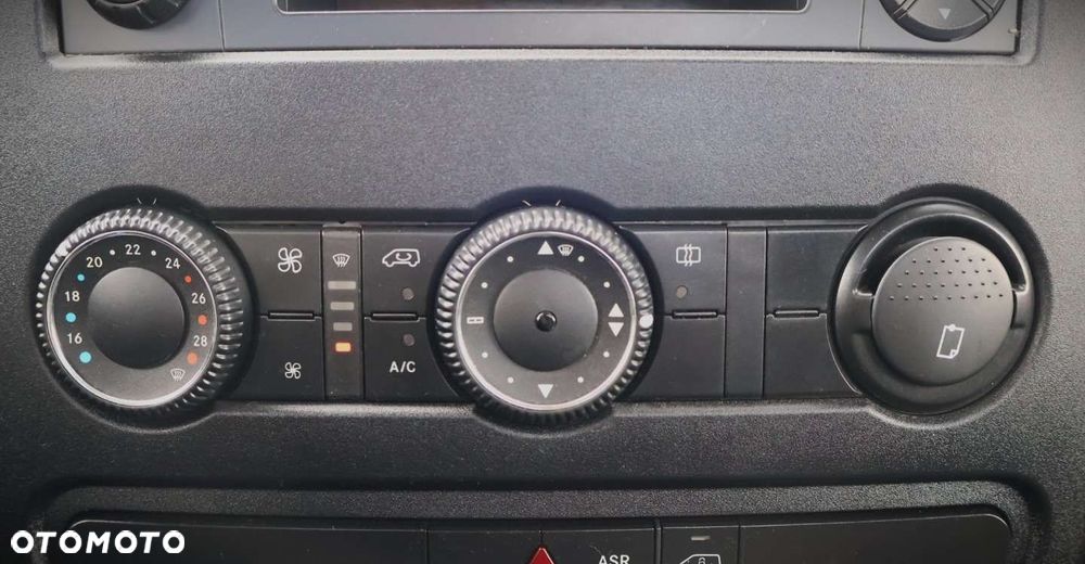 Mercedes-Benz Sprinter - 18
