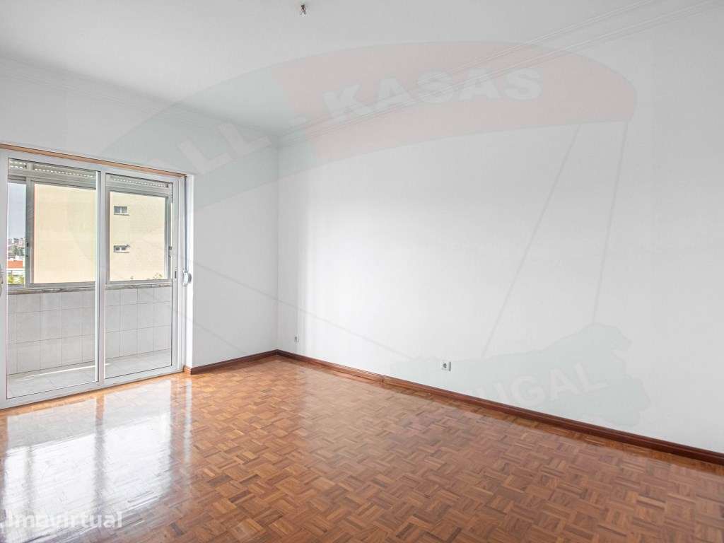 Duplex T4 junto Portas Benfica, ou permutamos - Grande imagem: 3/14