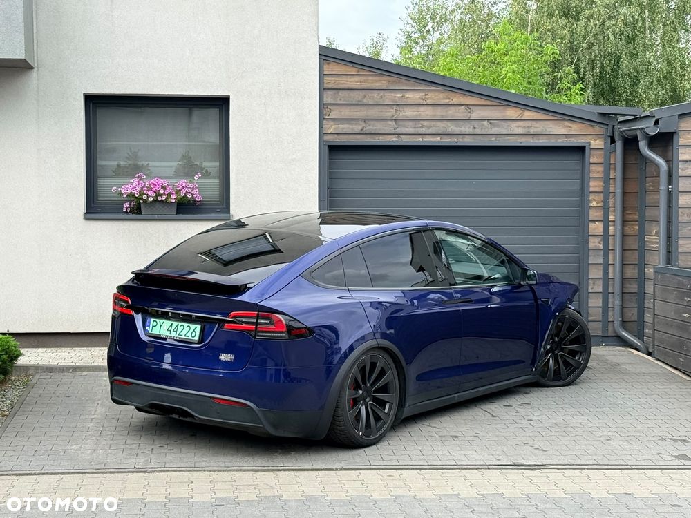 Tesla Model X Plaid - 10