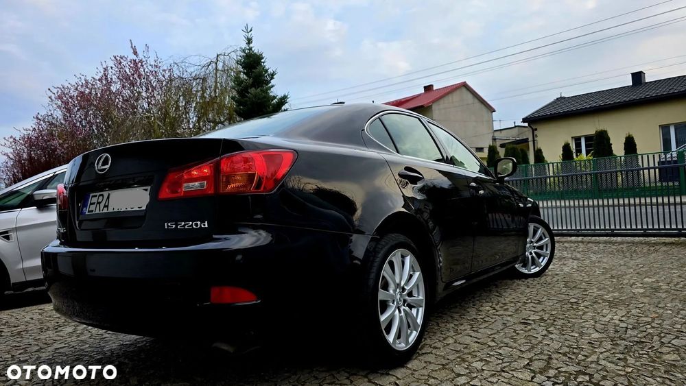 Lexus IS 220d - 16