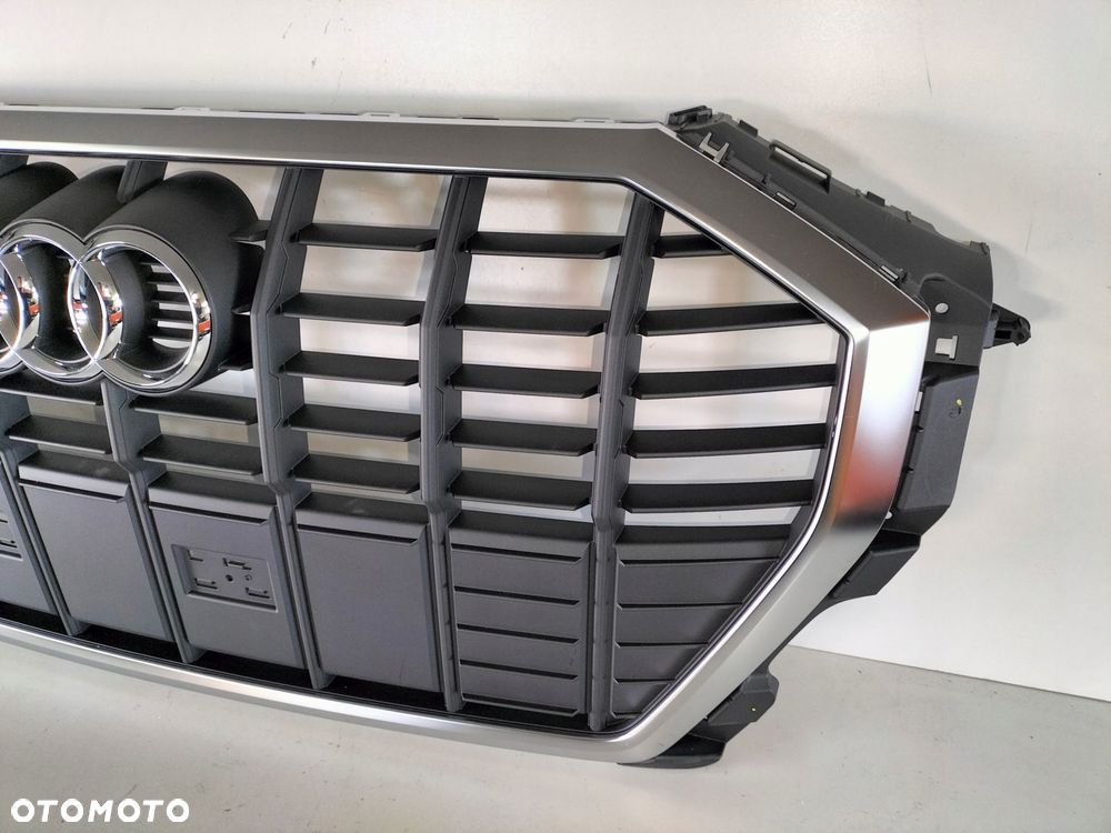 atrapa kratka grill audi q3 18- sportback - 3