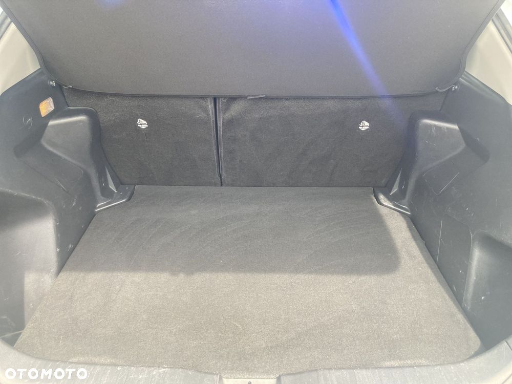 Toyota Yaris Cross Hybrid 1.5 Comfort 4x4 - 11