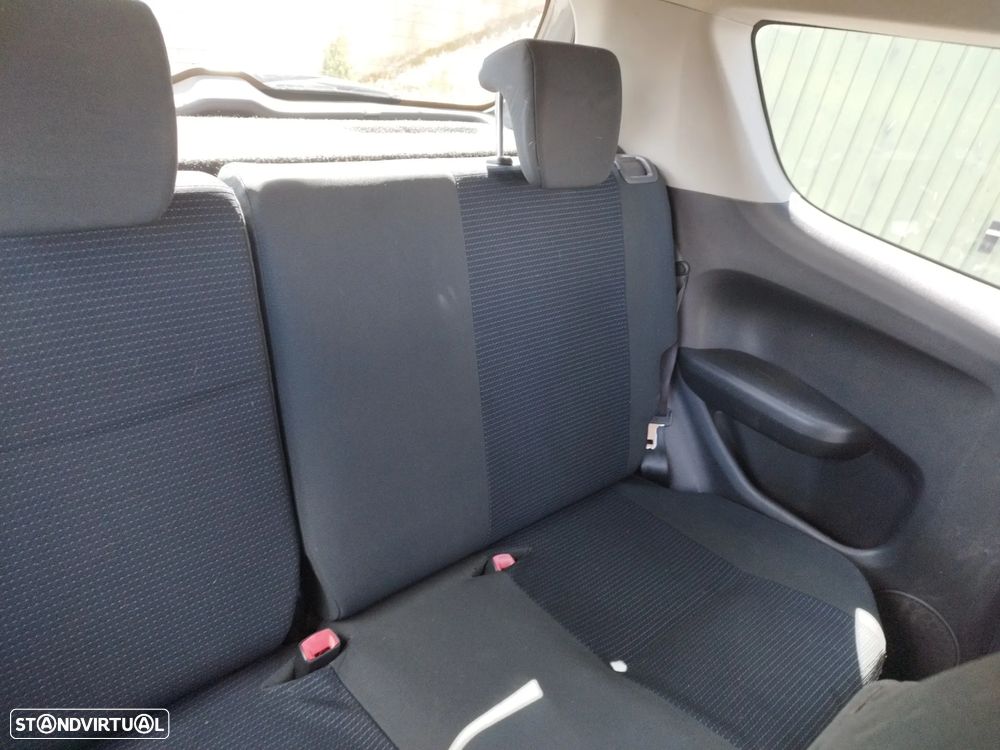 Suzuki Swift 1.3 DDiS GLX - 14