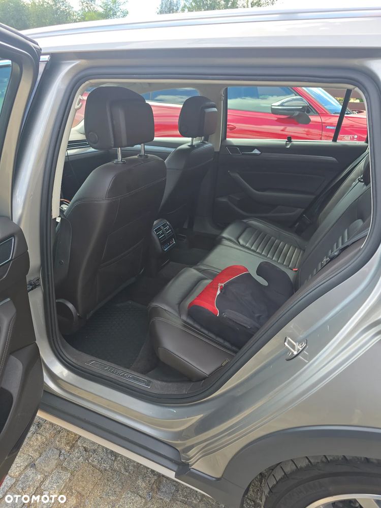 Volkswagen Passat Alltrack 2.0 TDI Bi-Turbo SCR 4Mot DSG - 10