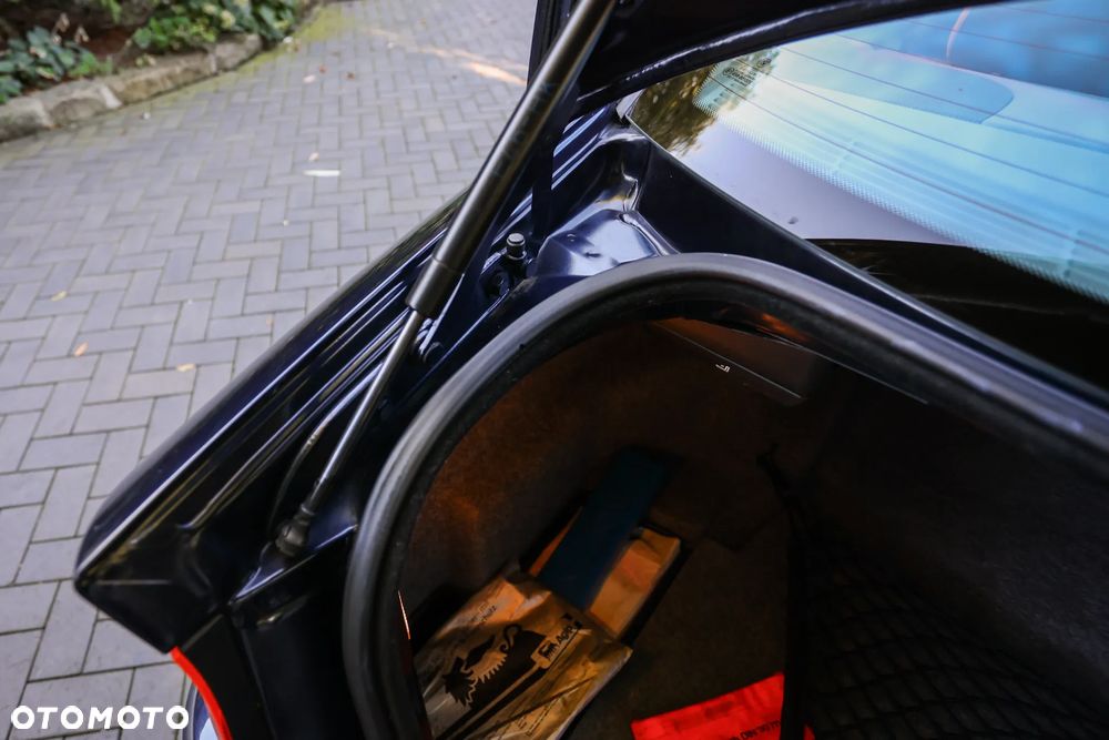 BMW Seria 3 323i - 38