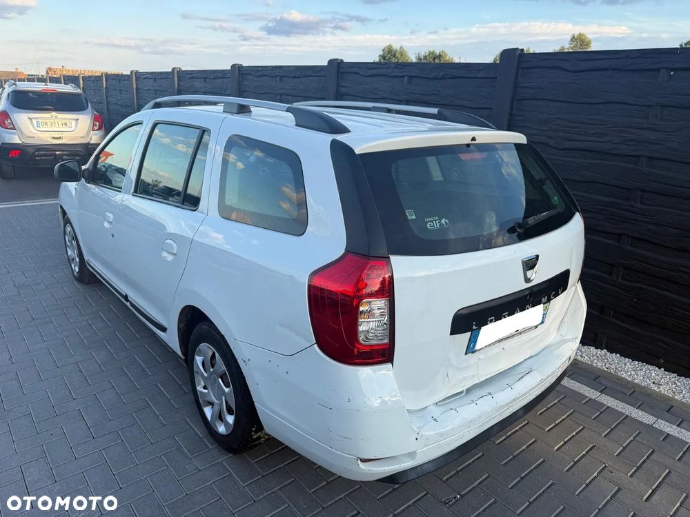 Dacia Logan TCe 90 Prestige - 32