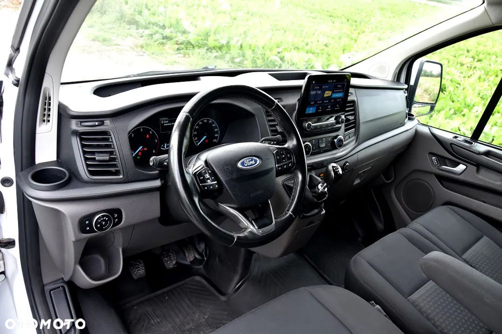 Ford TRANSIT CUSTOM 300 L2H1 - 19