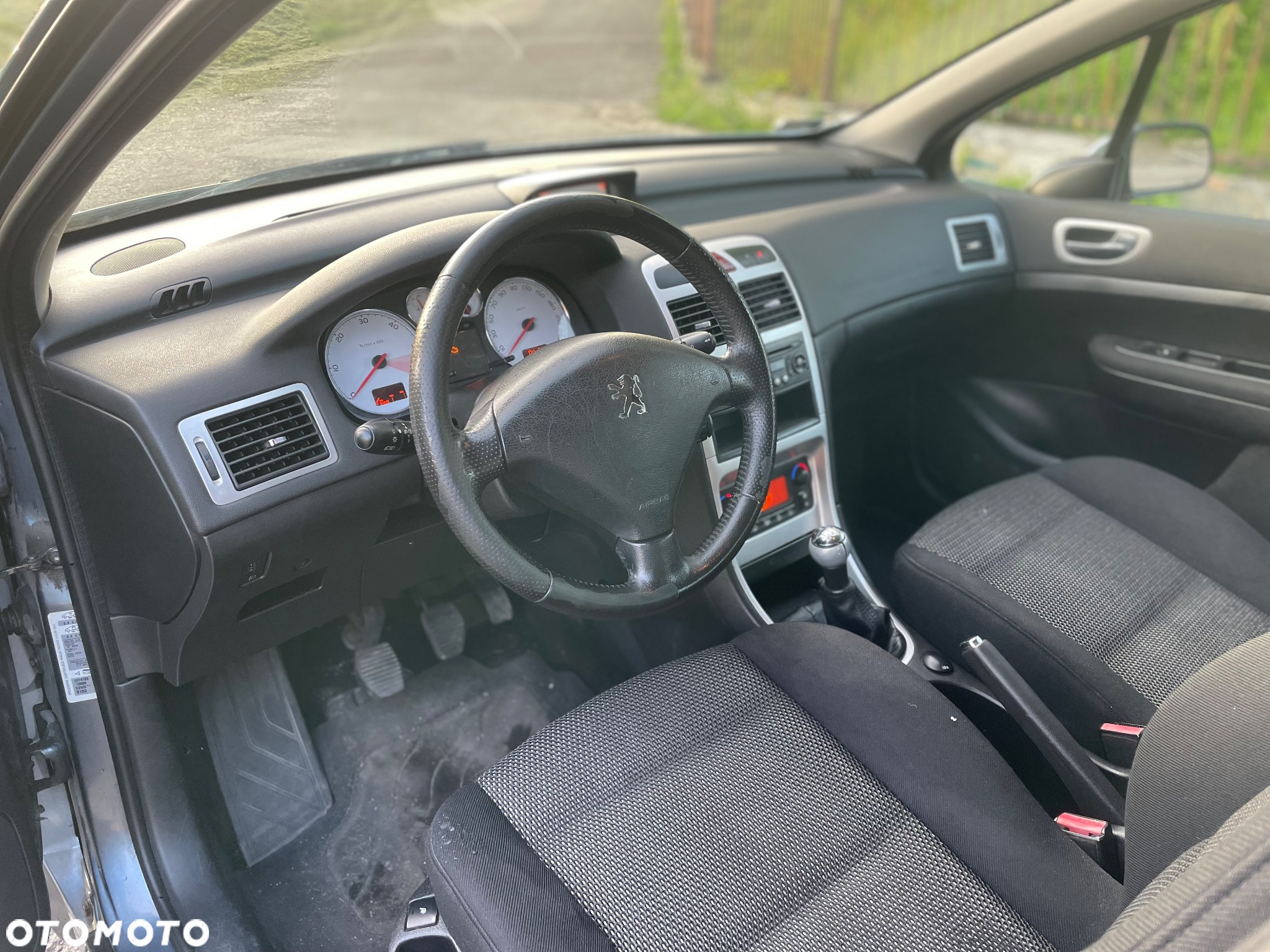 Peugeot 307 HDi 110 OXYGO - 8