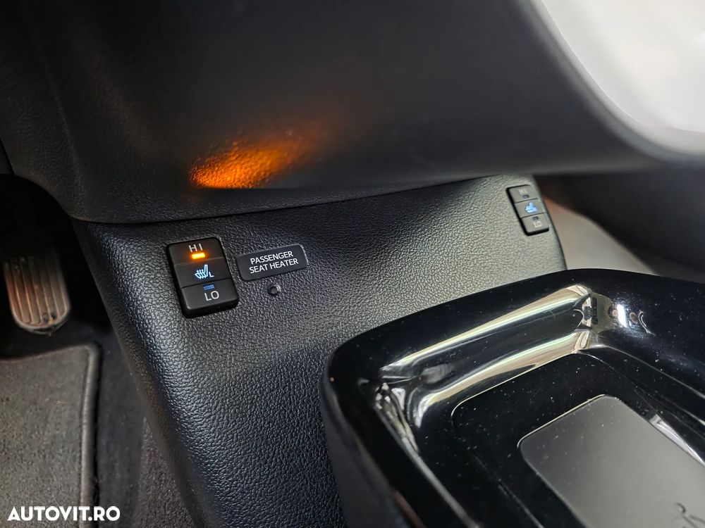 Toyota Prius (Hybrid) Luna - 19