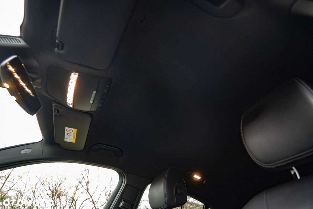 Mercedes-Benz GLC 300 4Matic 9G-TRONIC AMG Line - 17