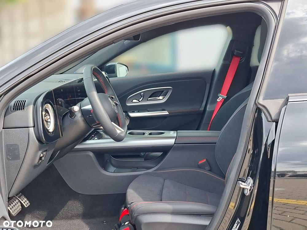Mercedes-Benz CLA - 14
