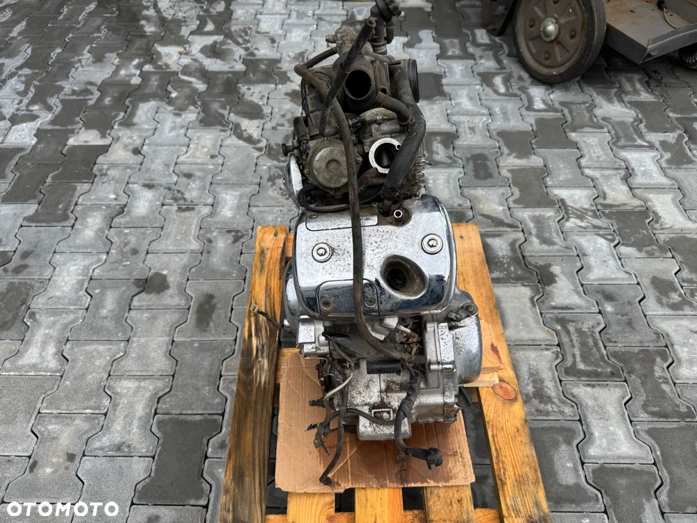 SILNIK KOMPLETNY HONDA VT600 SHADOW PC21E - 8