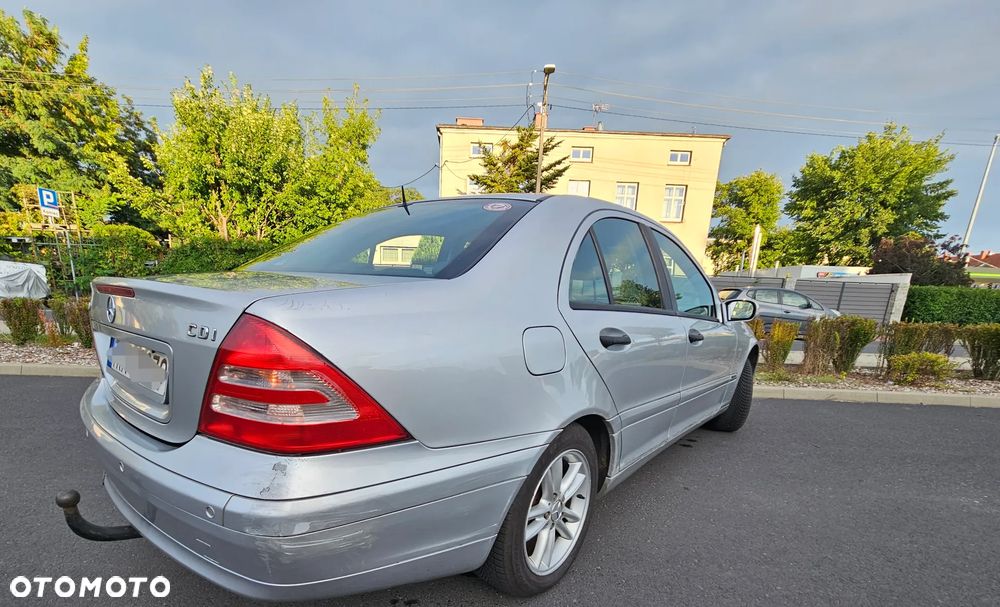 Mercedes-Benz Klasa C 200 T CDI Classic - 7