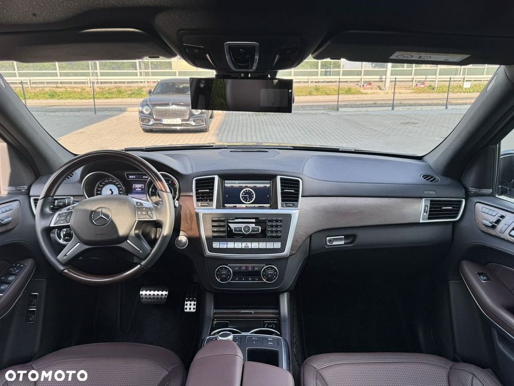 Mercedes-Benz GL 63 AMG 4Matic AMG Speedshift Plus 7G-TRONIC - 16