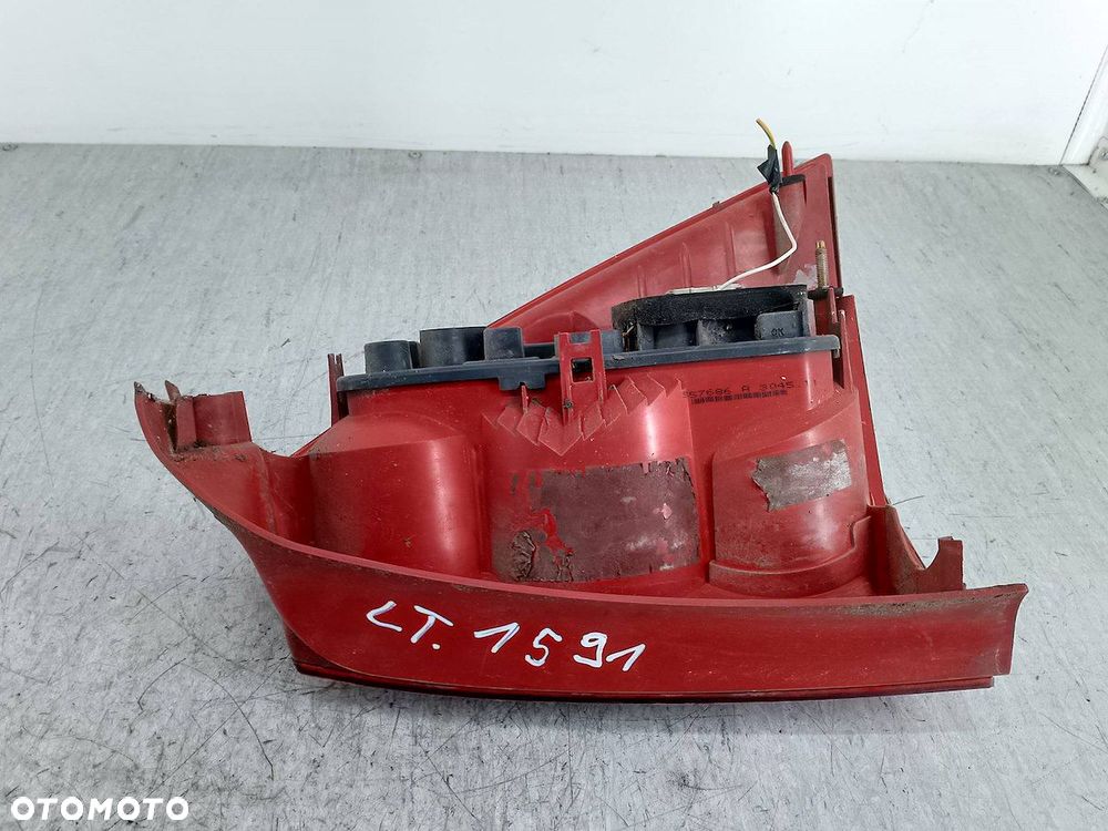 LAMPA TYLNA LEWA PEUGEOT 307 SW FL 557686 KOMBI - 5