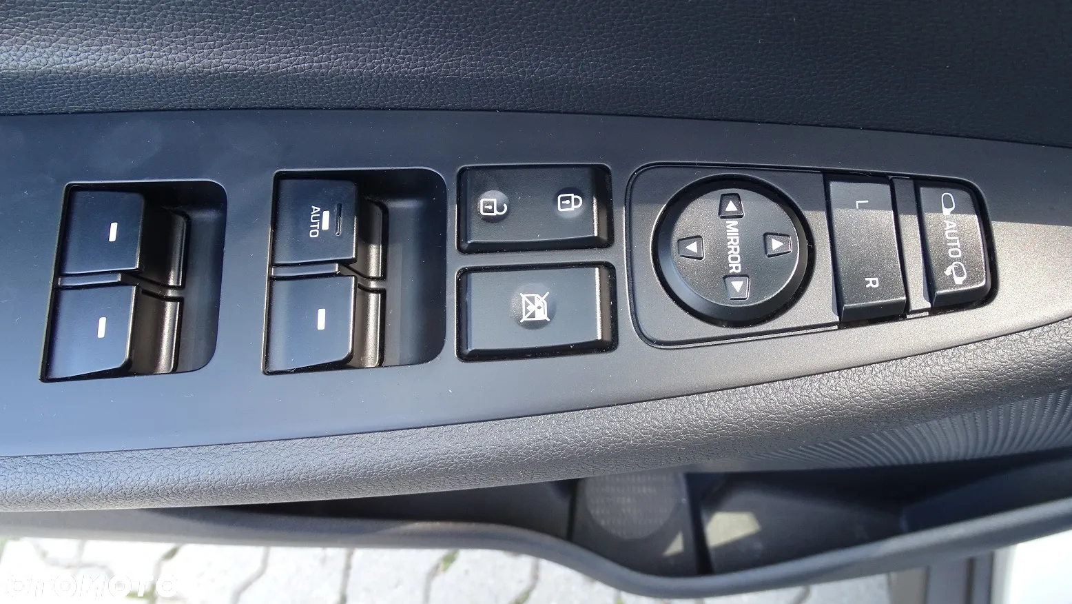 Hyundai Tucson 1.7 CRDI BlueDrive Style 2WD - 16