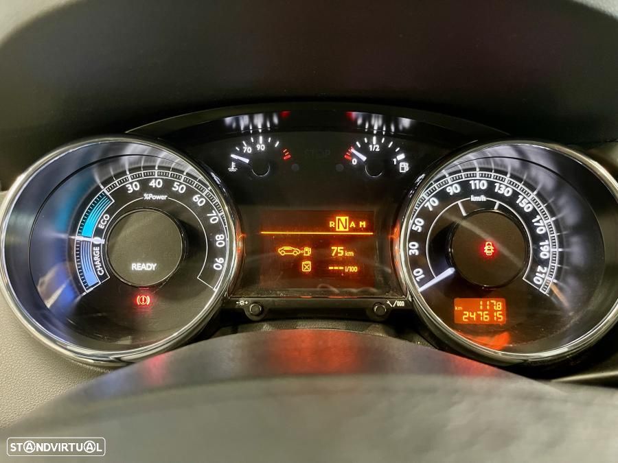 Peugeot 3008 2.0 HDi Hybrid4 - 10