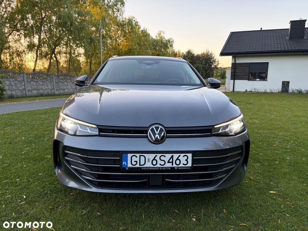 Volkswagen Passat - 12