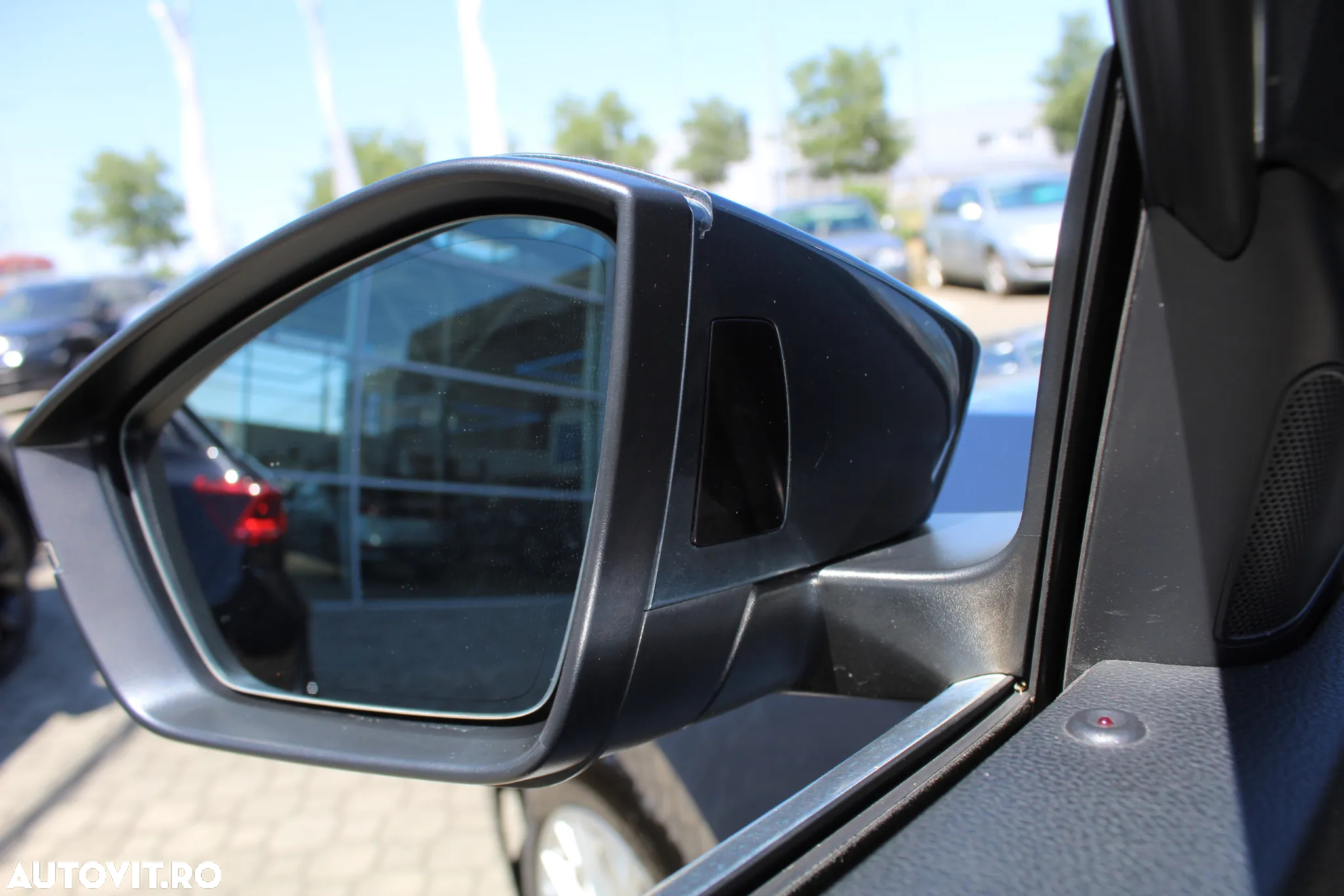 Skoda Superb Combi 2.0 TDI DSG Style - 18
