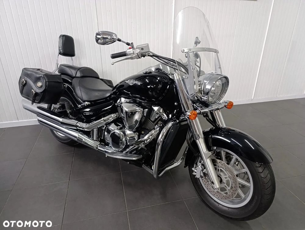 Suzuki Intruder - 1
