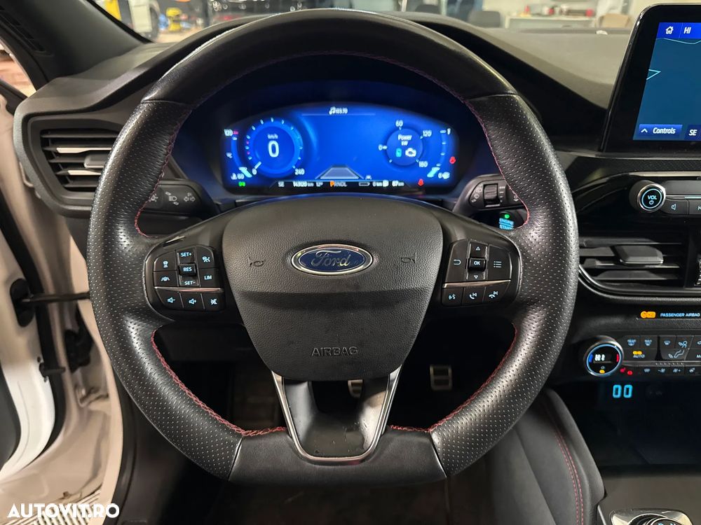 Ford Kuga - 16