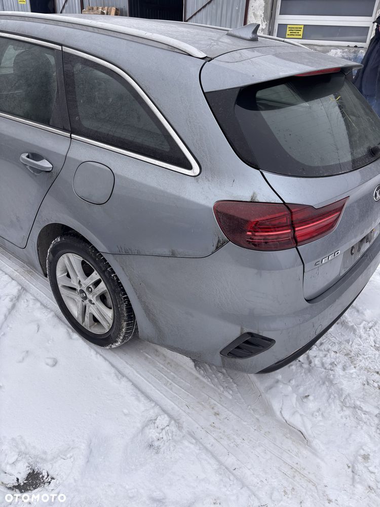 Kia Ceed III 3 Kombi Klapa Bagażnika Lampy Zderzak tylny Tył kolor CS - 3