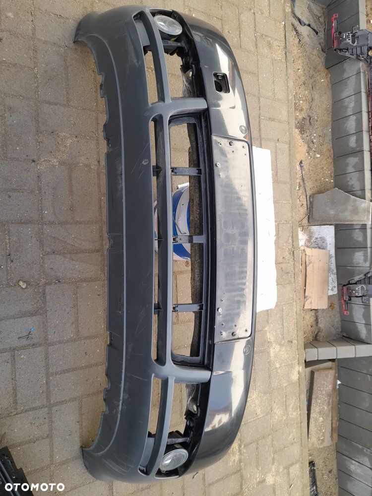 AUDI A4 B6 ZDERZAK PRZEDNI PRZÒD PDC - 2